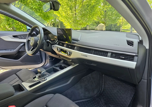 Audi A4 cena 128900 przebieg: 49000, rok produkcji 2020 z Błonie małe 407